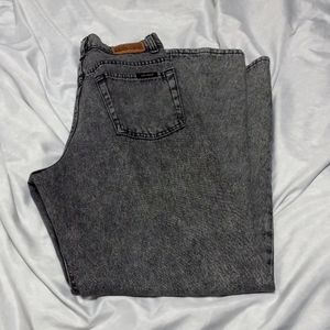 Women's high rise sz 31x32 Grey Brittania jeans.